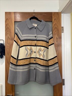 Vintage Gray and Cream Geometric Button-Front Women's Sweater Cape Poncho